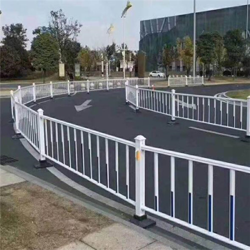 贵州防撞护栏设置和布置的原则和方法是什么？